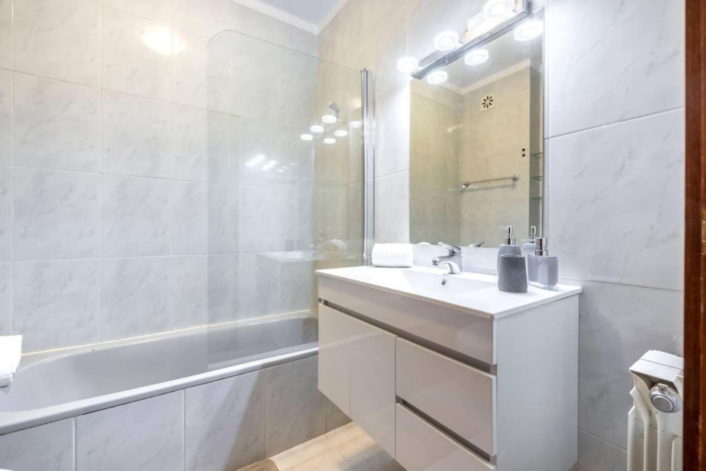 Apartment Lobo
