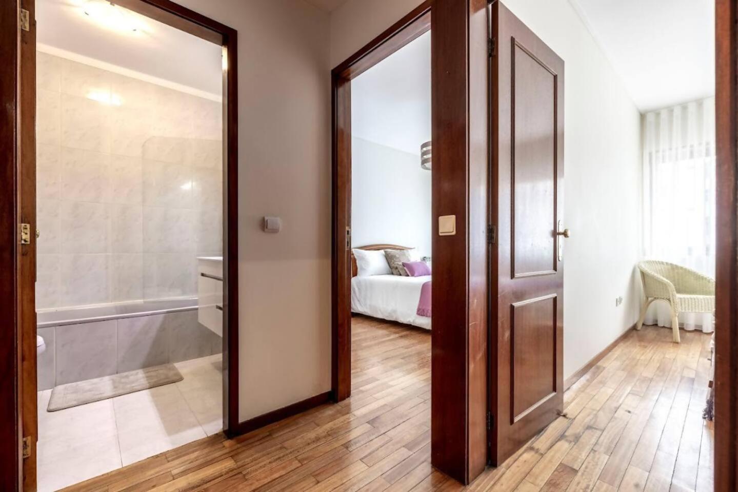 Apartment Lobo
