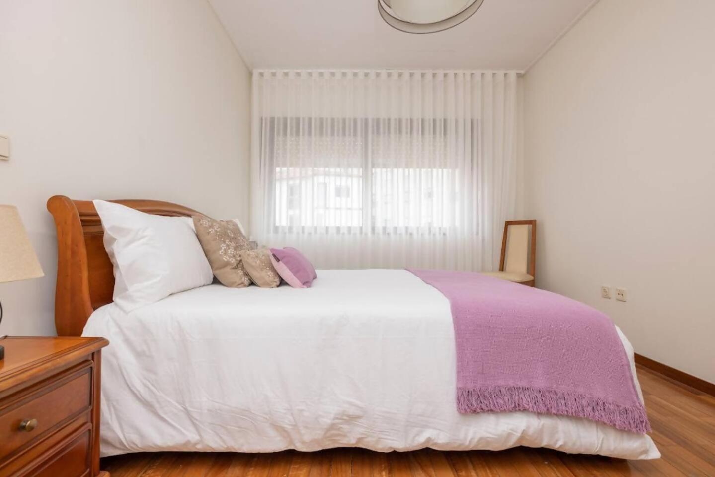 Lobo Apartment